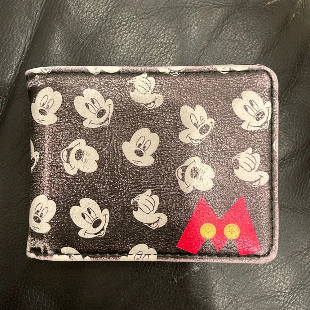 NIB Buckle-Down Men's Bi-fold Wallet -  Disney Mickey Mouse Faces Print!